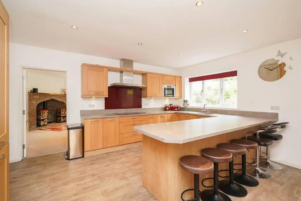 Five Acres house with hottub bbq pool table