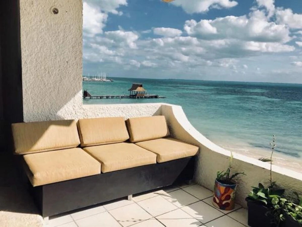 Flamingo Beach Plus