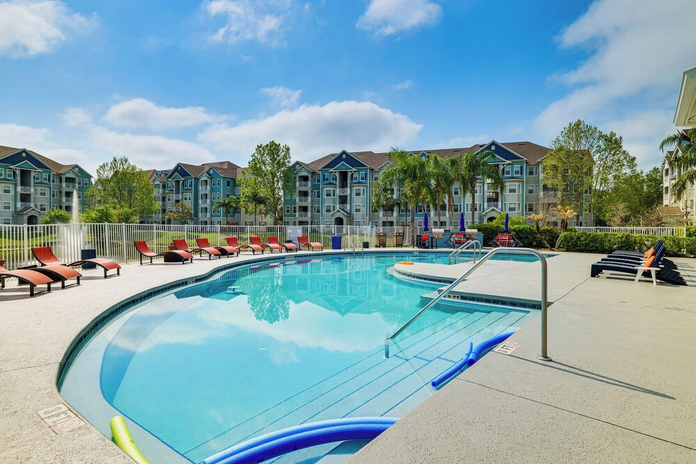6 Mi to Disney World: Family-friendly Condo!