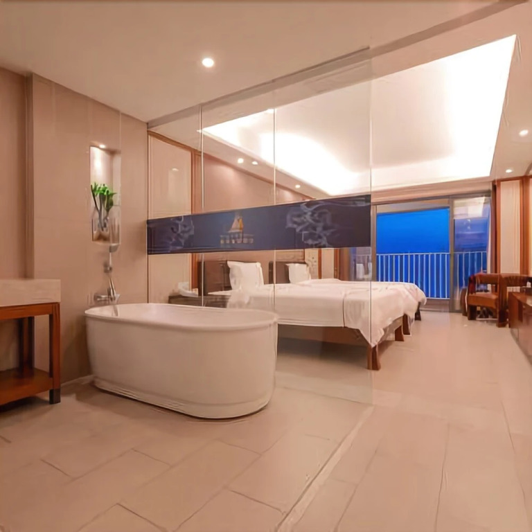 Yuhai Bay Sea View Vacation Hotel