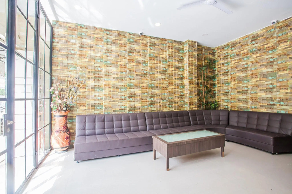 OYO 2361 Hotel Winston