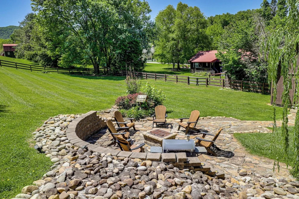 Views, Fire Pit + Game Room: Smoky Mountain Cabin