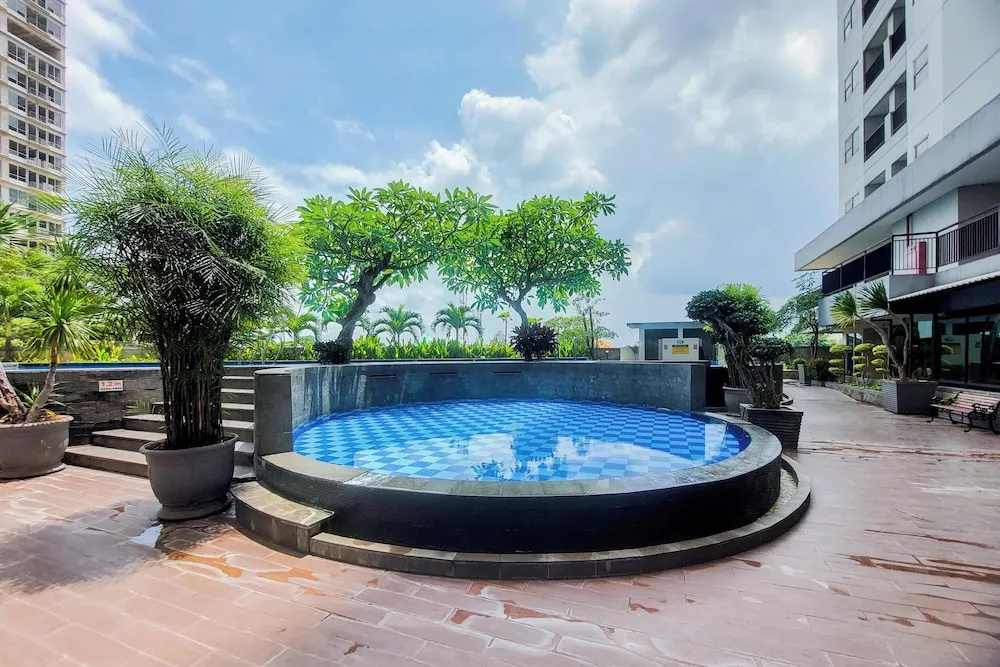 2 Pax Wooden Touch Studio At Parkland Avenue Apartment