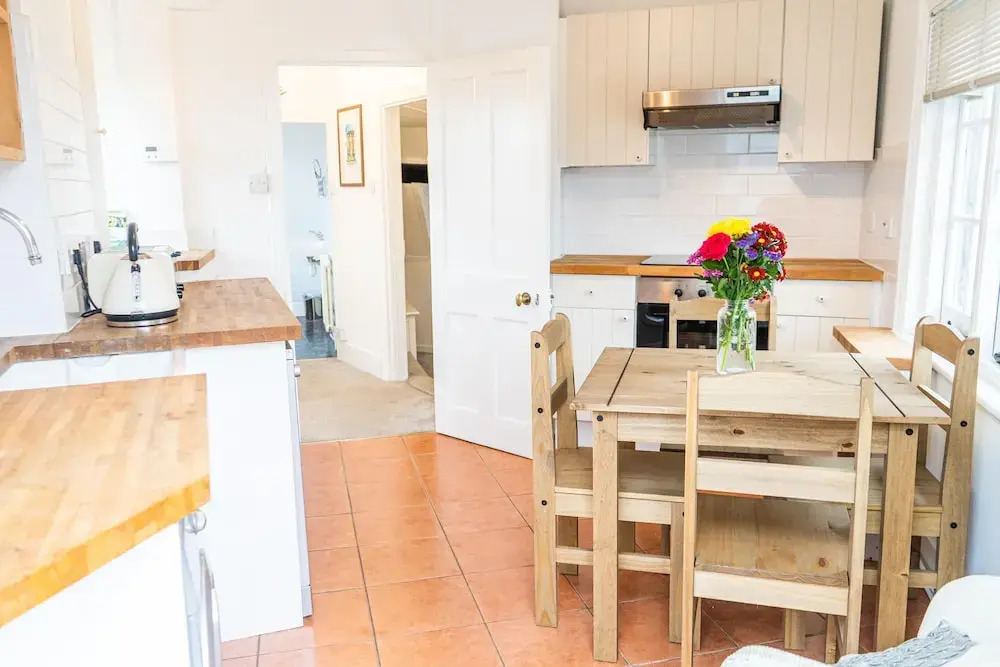 Crooked Loft - Super Central Stunning Views Sleeps 4