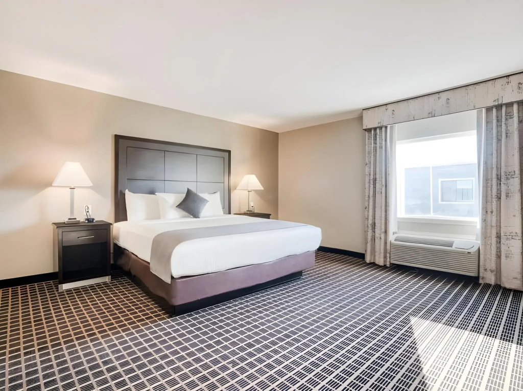 Alexis Hotel & Banquets Dallas Park Central Galleria