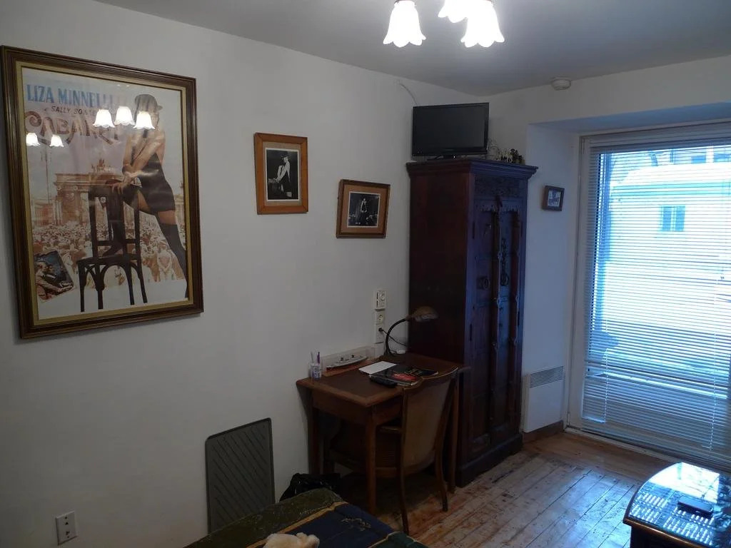 Alacoque B&B Revolution