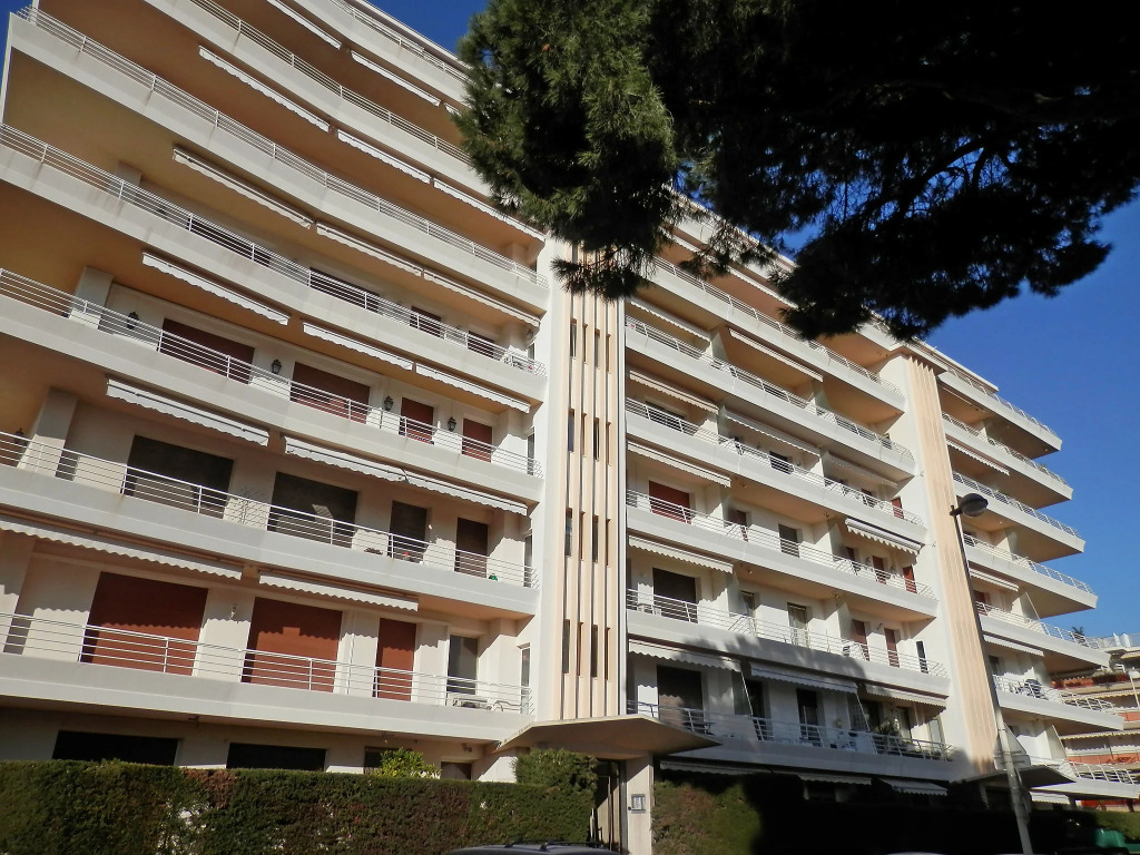 VANEAU Somptueux appartement 3P proche de la Croisette et ses plages