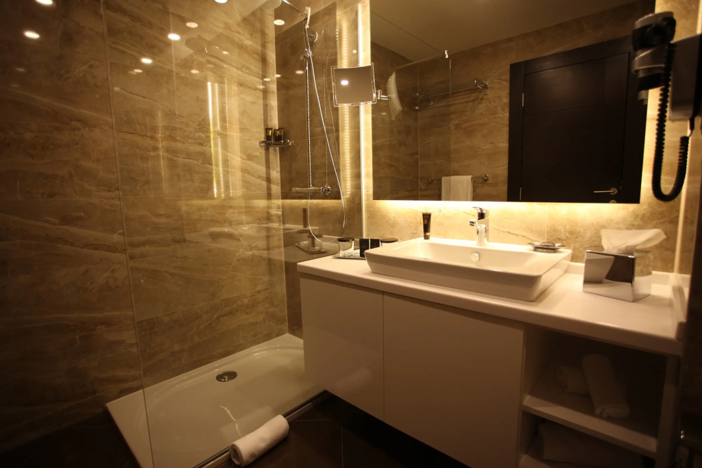 Malak Regency Hotel