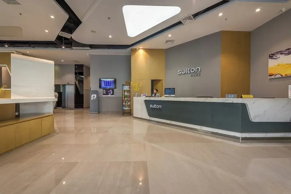 Suiton By Paxton