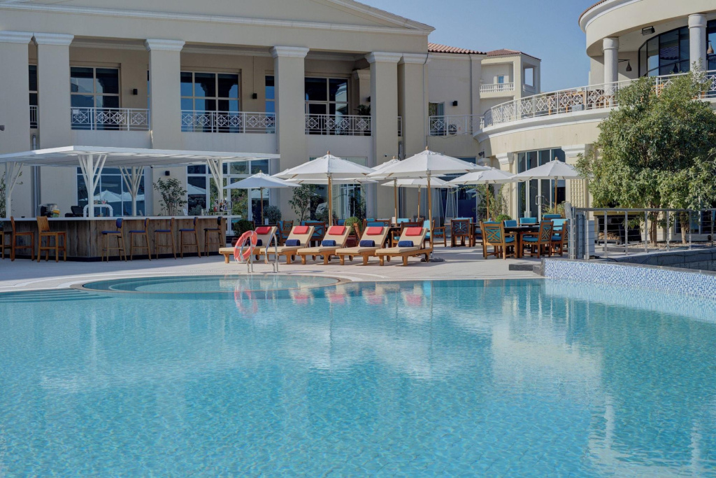 Отель Millennium Lakeview