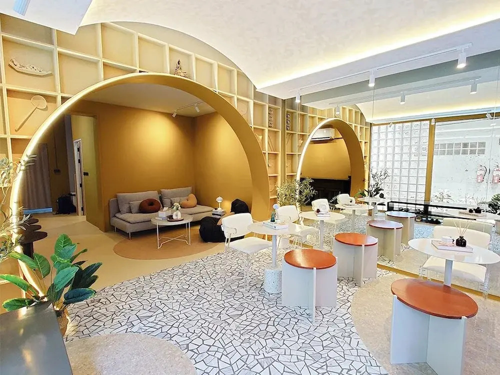 Au Luna Bangkok Hostel