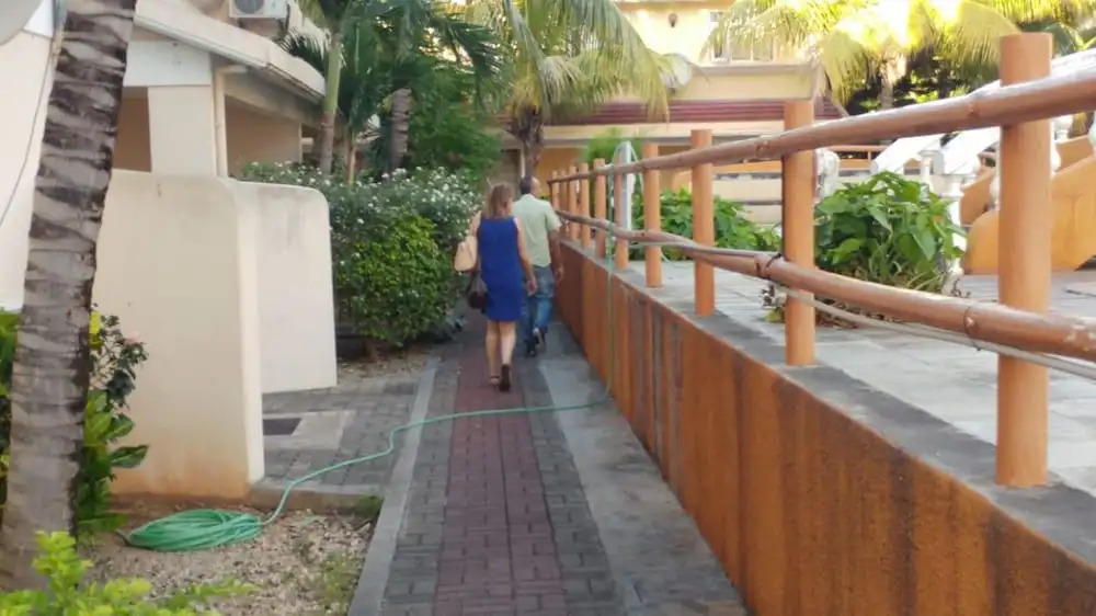 Apartment With 3 Bedrooms in Flic en Flac, With Pool Access, Enclosed