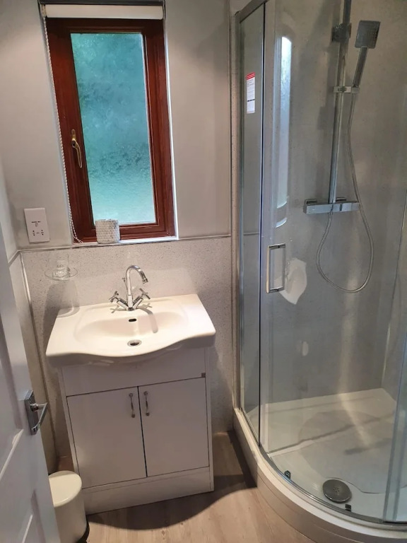 Stunning 2 Bedroom Pet Friendly Lodge