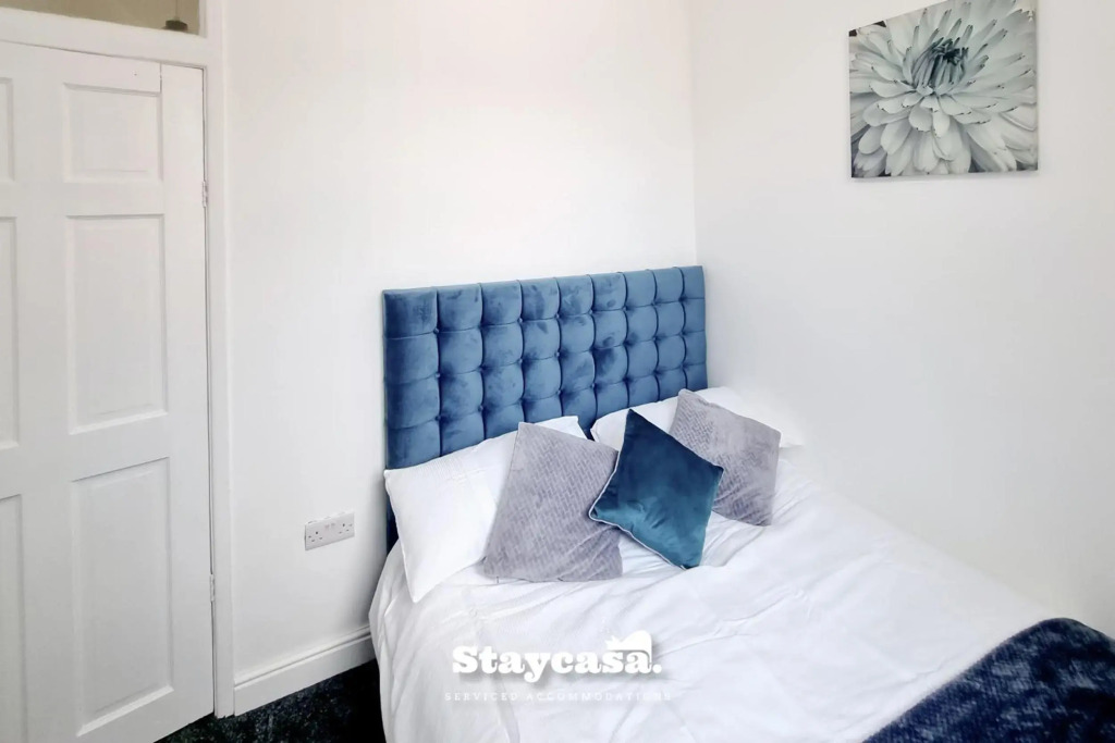 Cowesby Co-Living - Private Room Self-Cater