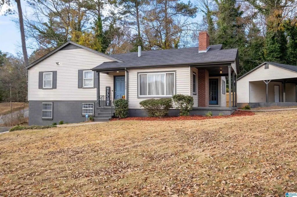 Southern Charm l 5BR l Sleeps 14 l A  Location