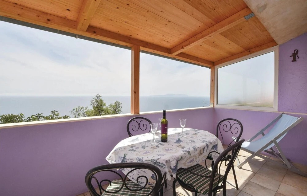 Awesome Home in Zarace With Wifi and 1 Bedrooms