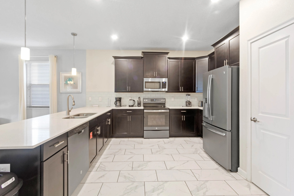 8942TW Champions Gate 8 Bedroom 5 Bathroom