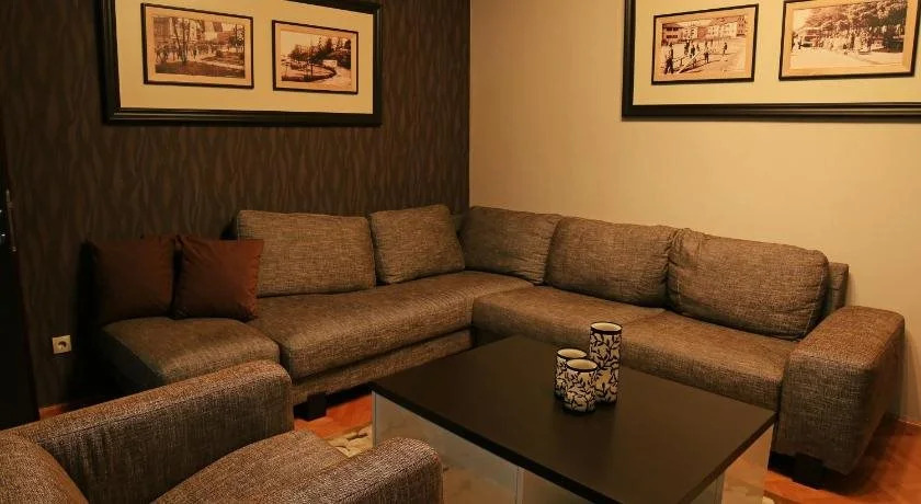 Jezero Hotel