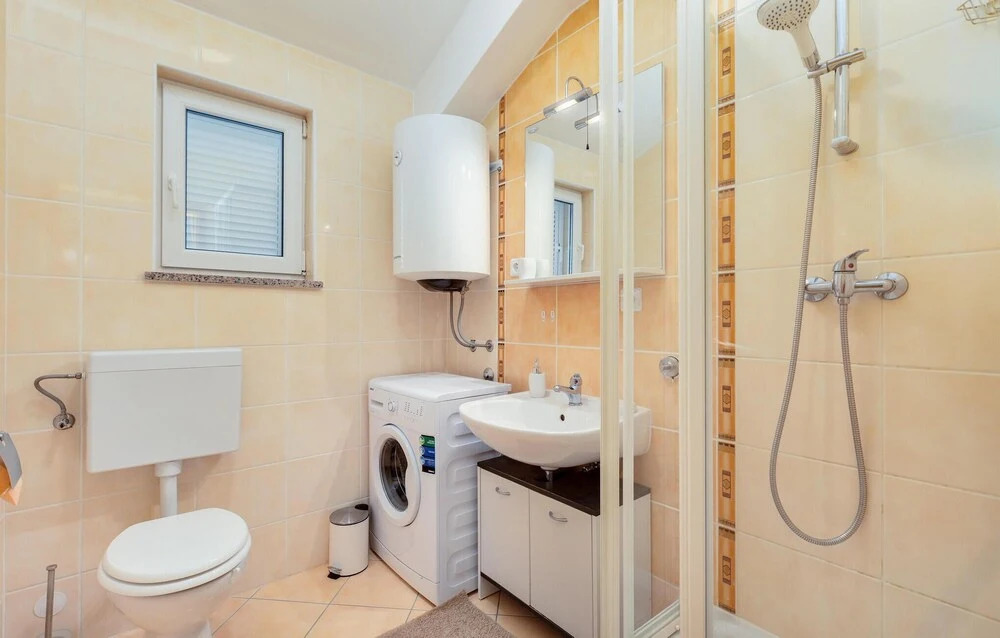 Nice Home in Cizici With Wifi and 2 Bedrooms