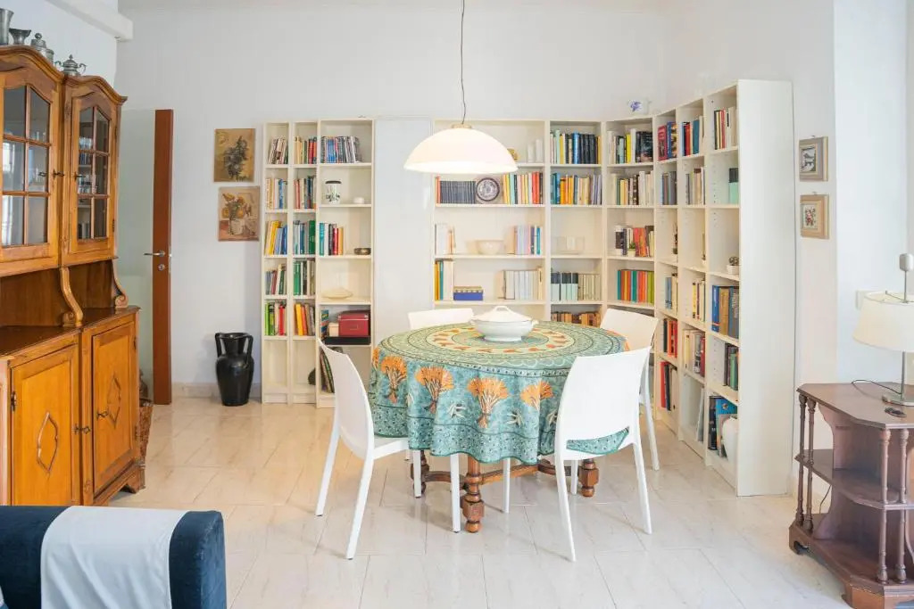 076 - Casa La Libreria, Centro città di Chiavari, 500 metri da mare e spiagge