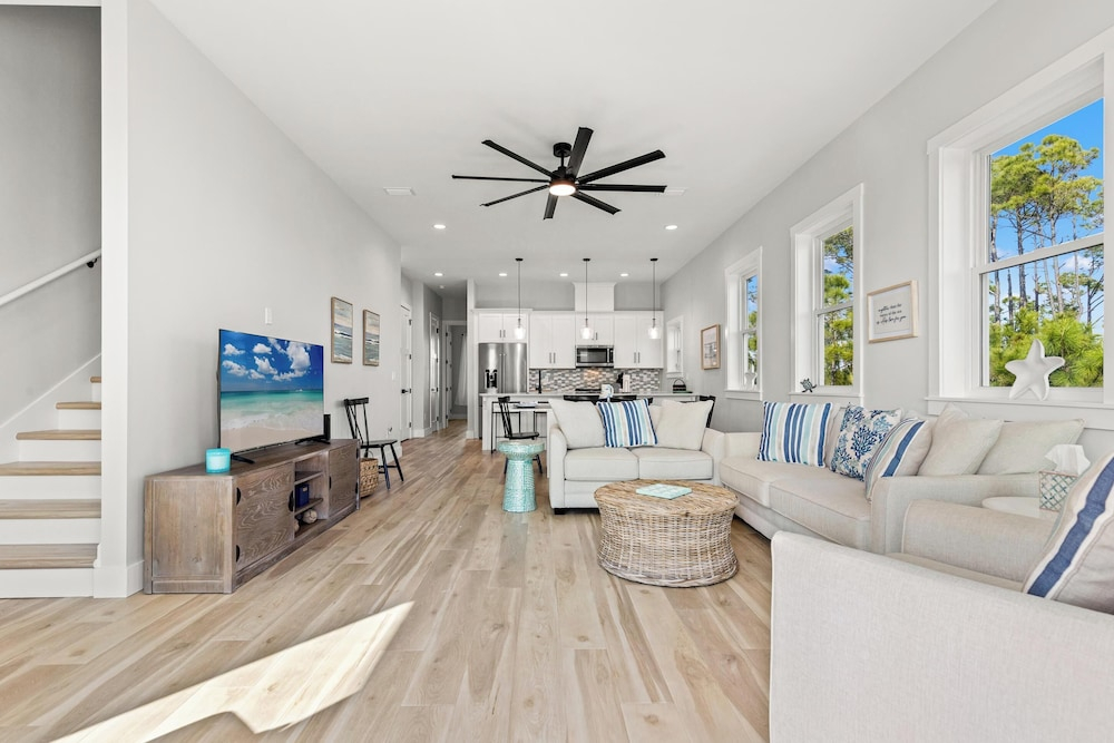 Pet Friendly Beach House - Bella View