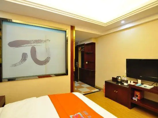 Red 8 Hotel