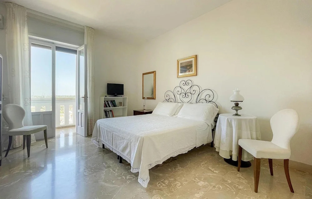 Awesome Apartment in Castro With Wifi and 1 Bedrooms