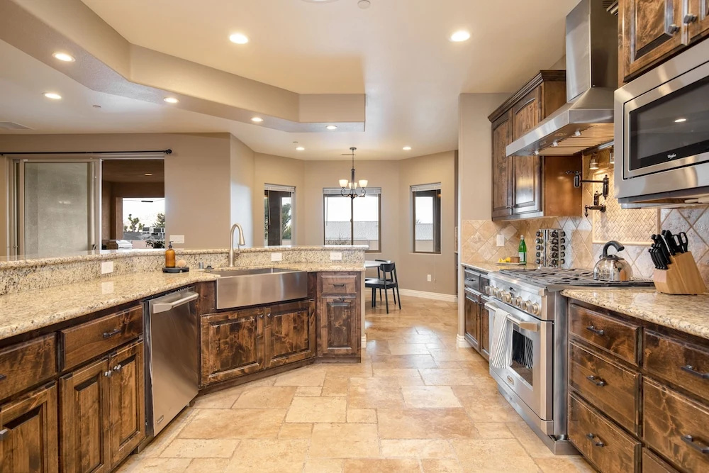 Gambel by Avantstayjtree Escape w/ Entertainers Yard, & Firepit, 3000sf