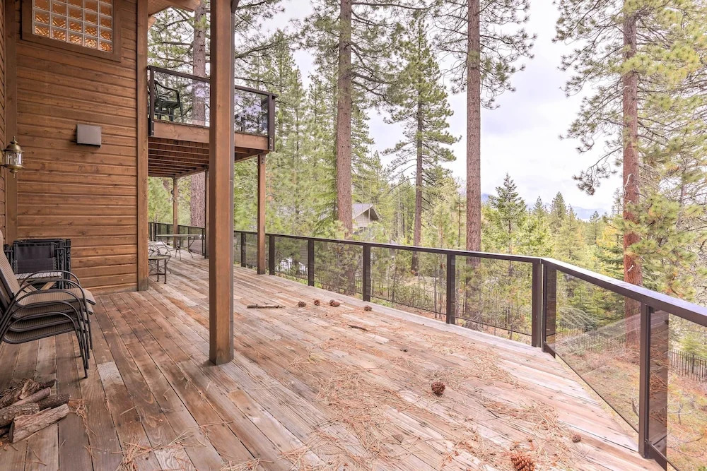 Mtn & Lake Views: Incline Village Ski Chalet