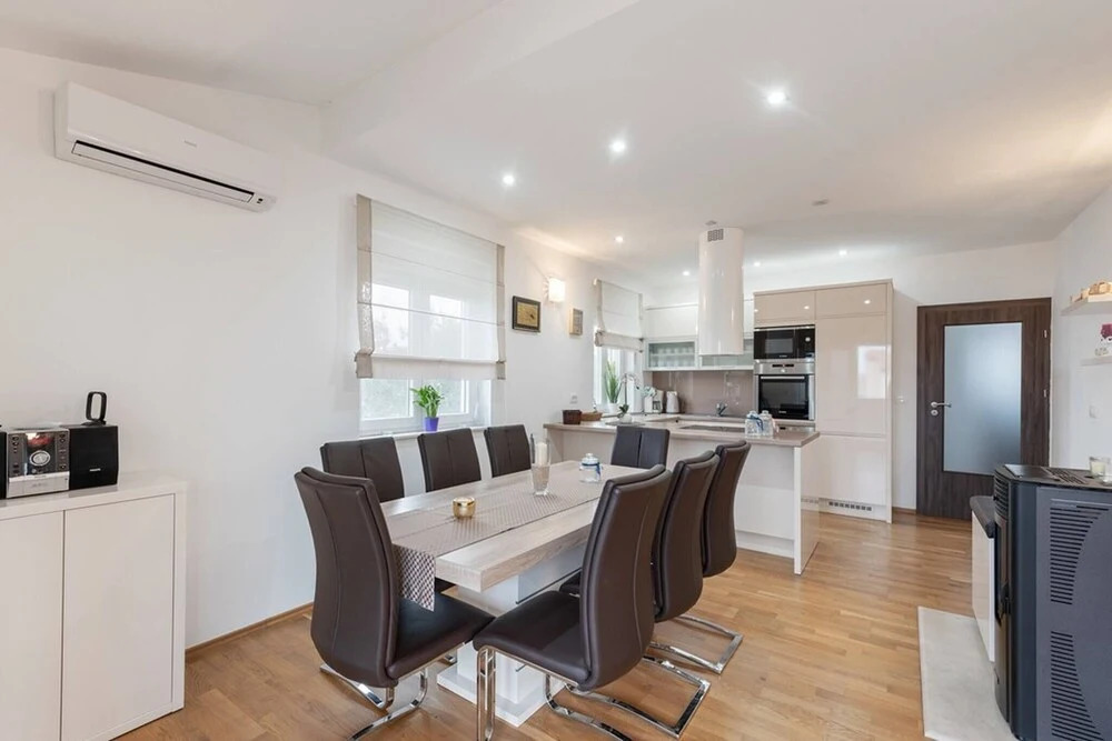 Penthouse Milda 4 Up To 6 Guests, Zadar
