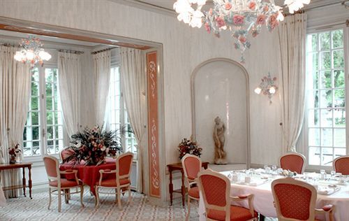 LA FOLIE