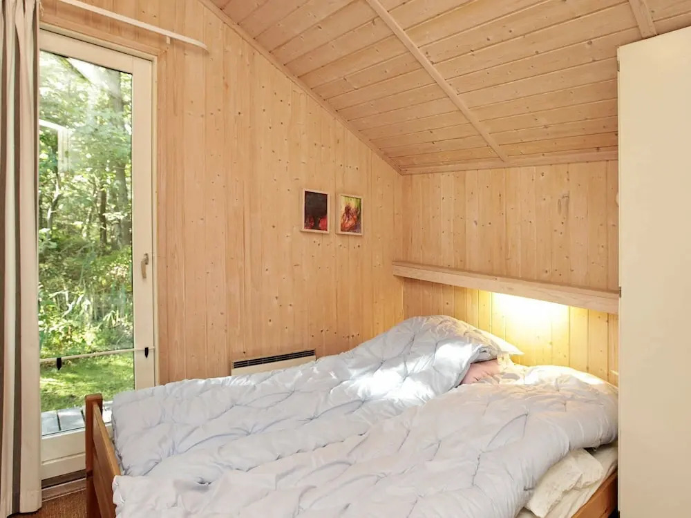 Magnificent Holiday Home in Humble With Sauna