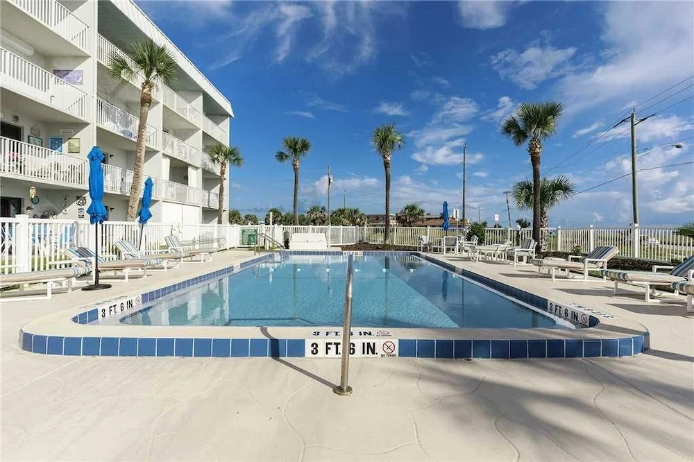 Starboard Light 1 - Two Bedroom Condo
