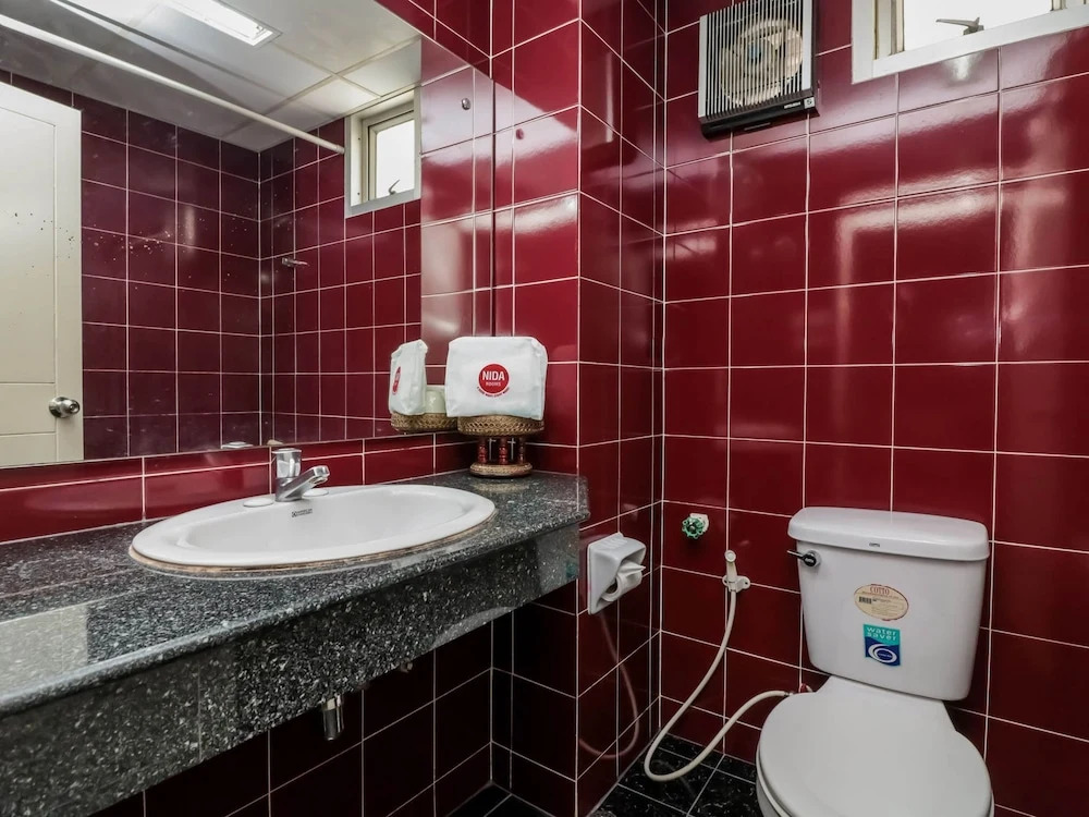 NIDA Rooms Sathorn 170 Embassy