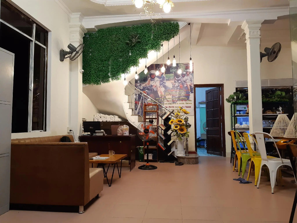 Amy Hostel Hue