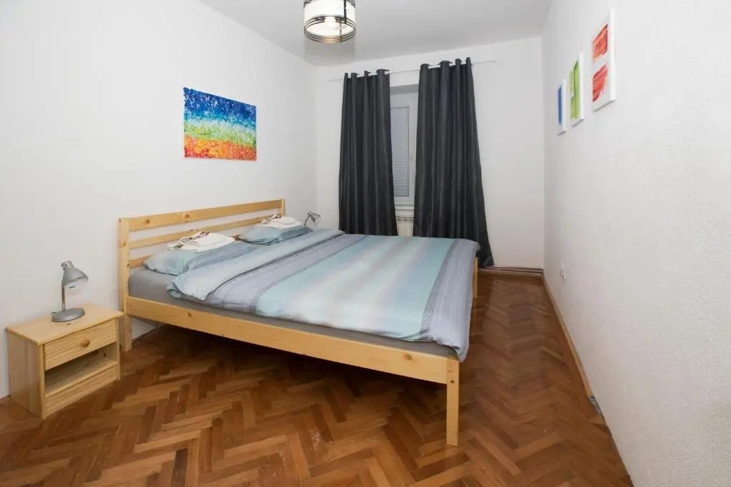 Downtown 3 Bedroom Apartment
