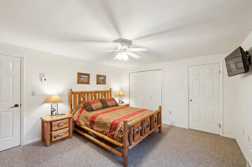 Tahawus 74I - A Cozy Adirondack Retreat 2 Bedroom Townhouse by The Summit at Gore Mountain