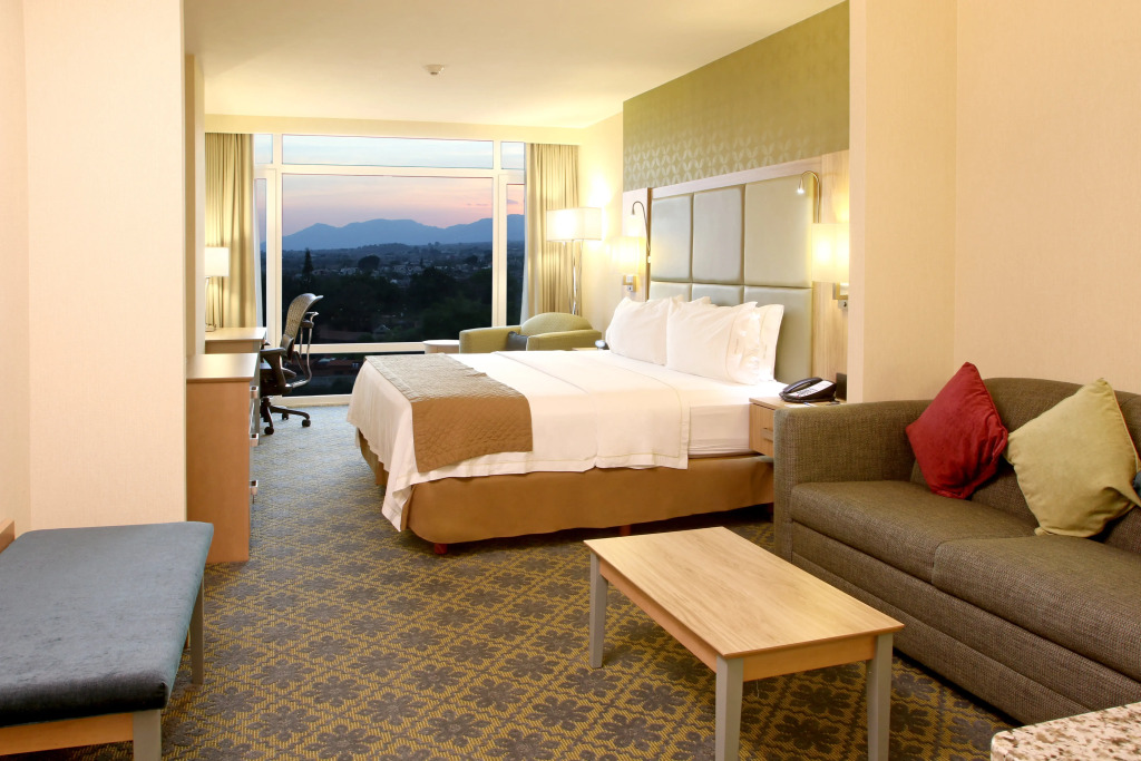 Holiday Inn Express & Suites Cuernavaca by IHG