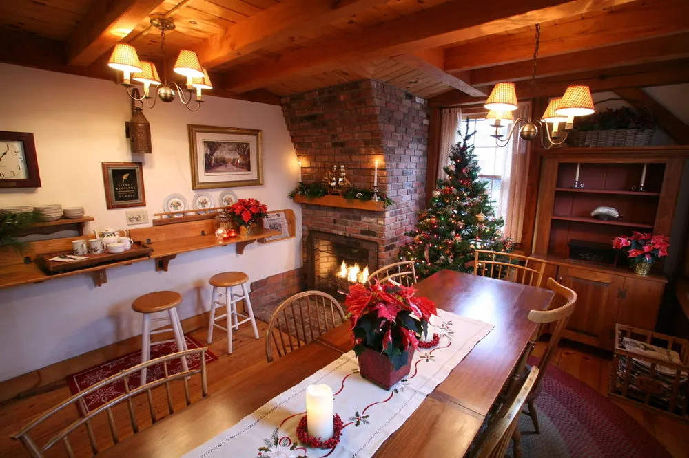 Seven Sea Street Inn