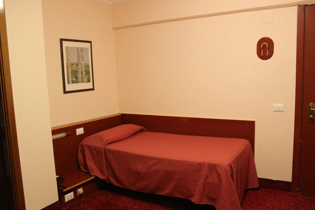 New Alexander Hotel