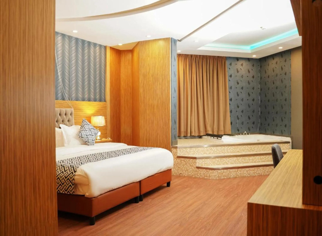 Palette Luxury Credi Hotel
