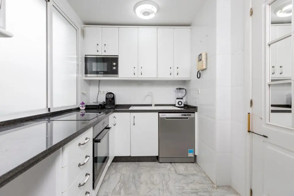 4 Bedroom apartment in Puerto Banus 150 meters from the beach