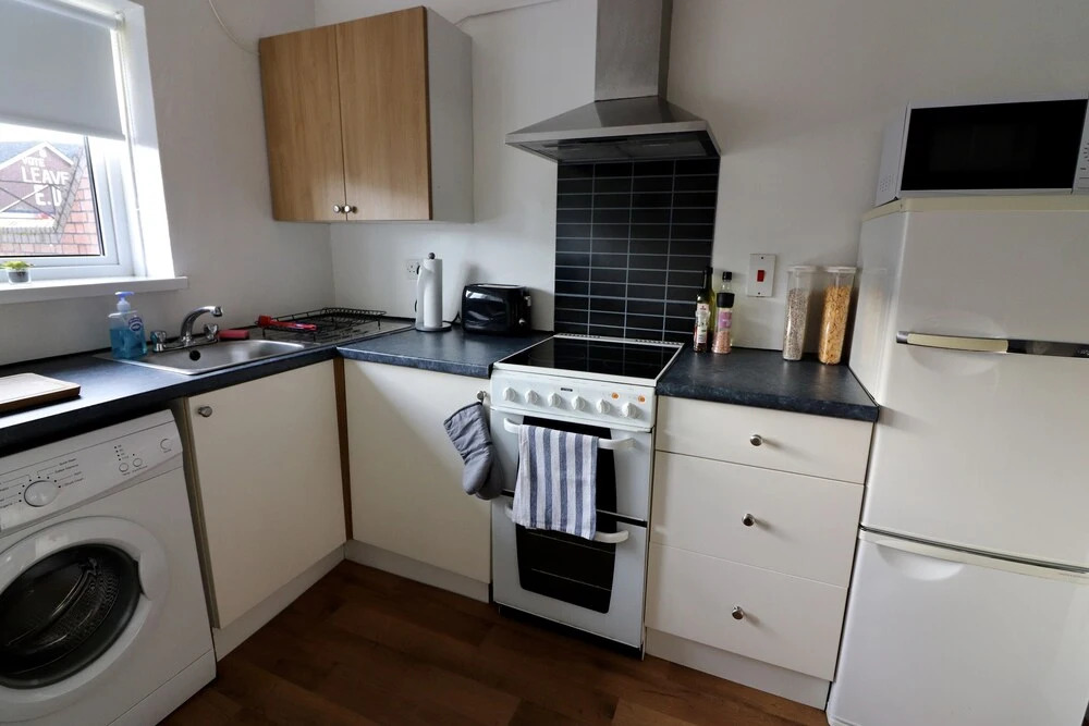 York Rd area 2 bed