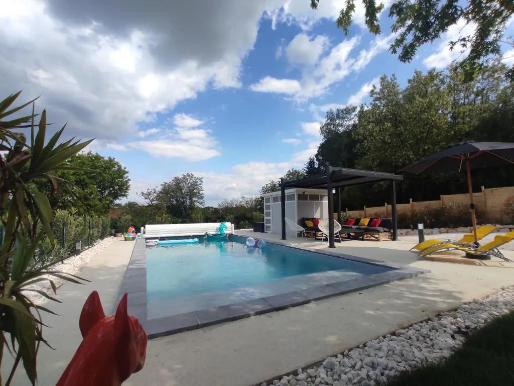 La Villa d'Elsa - 10/12 pers. - Piscine chauffée - 400m du centre ville