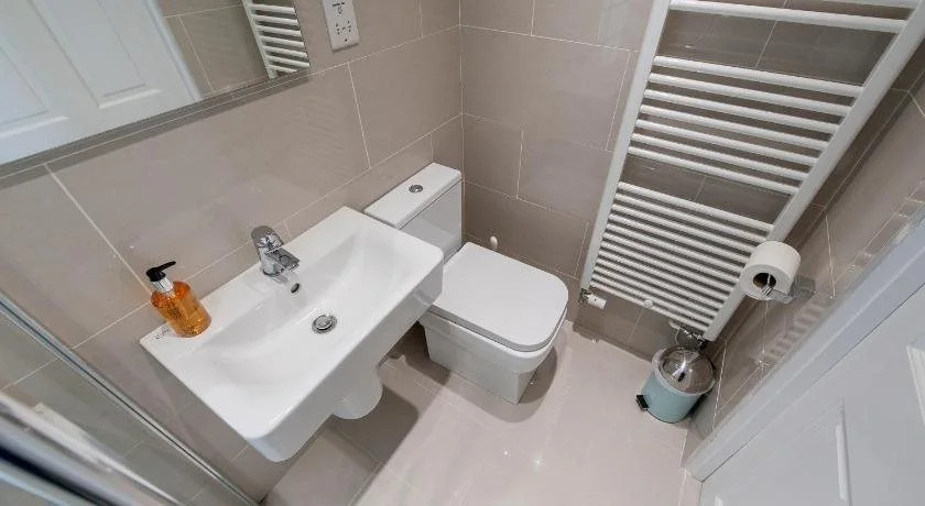 Number 17 Bath
