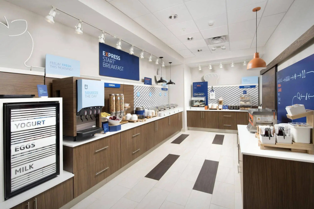 Holiday Inn Express & Suites San Antonio North-Windcrest by IHG