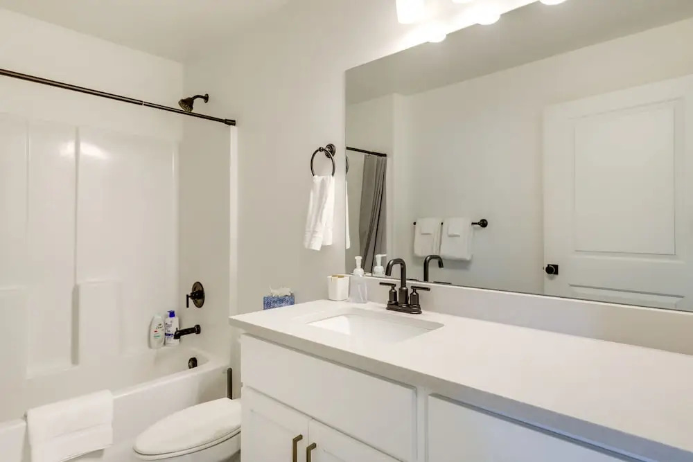 Inviting American Fork Home With Community Pool!