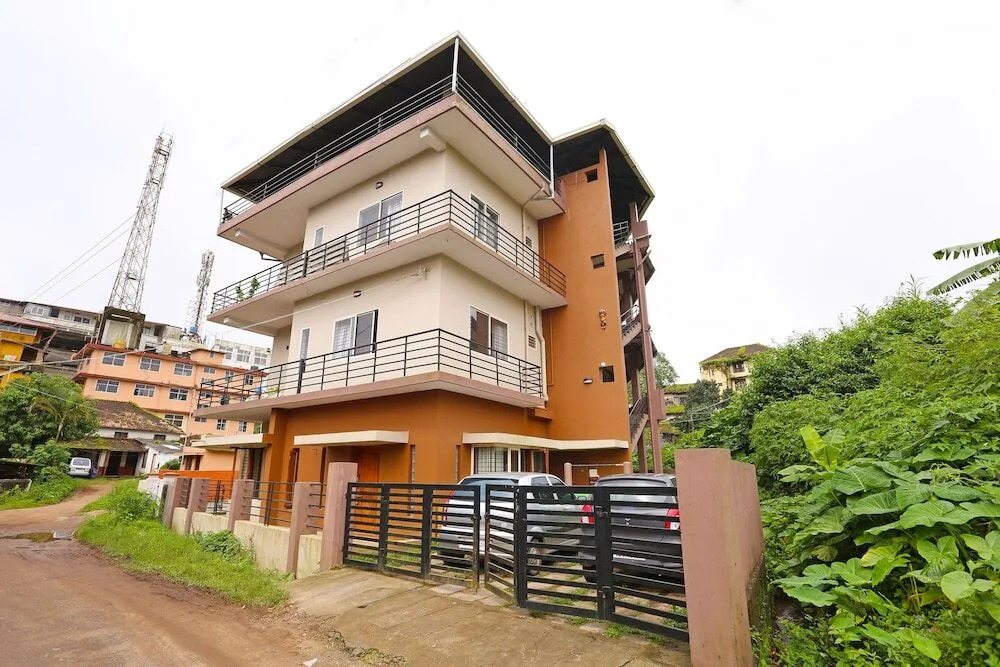 OYO 9376 Home Cozy 2BHK Madikeri Fort