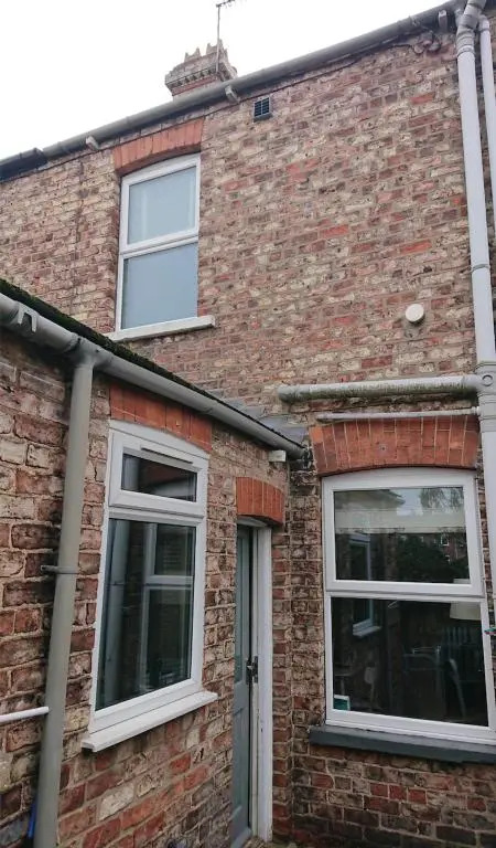 Entire 2-Bedroom House with Garden