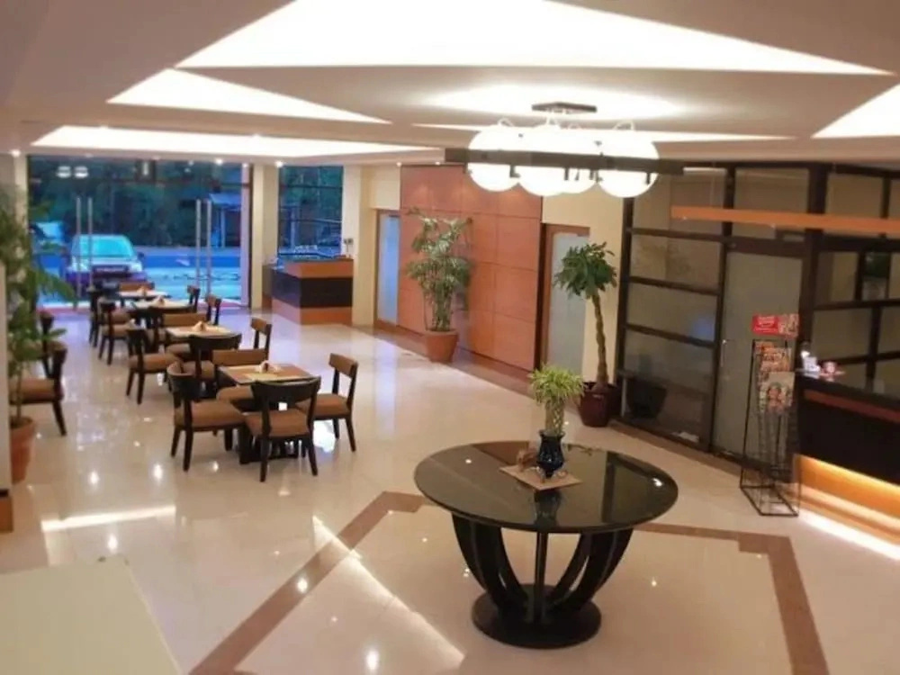 Hotel Ariana & Restaurant